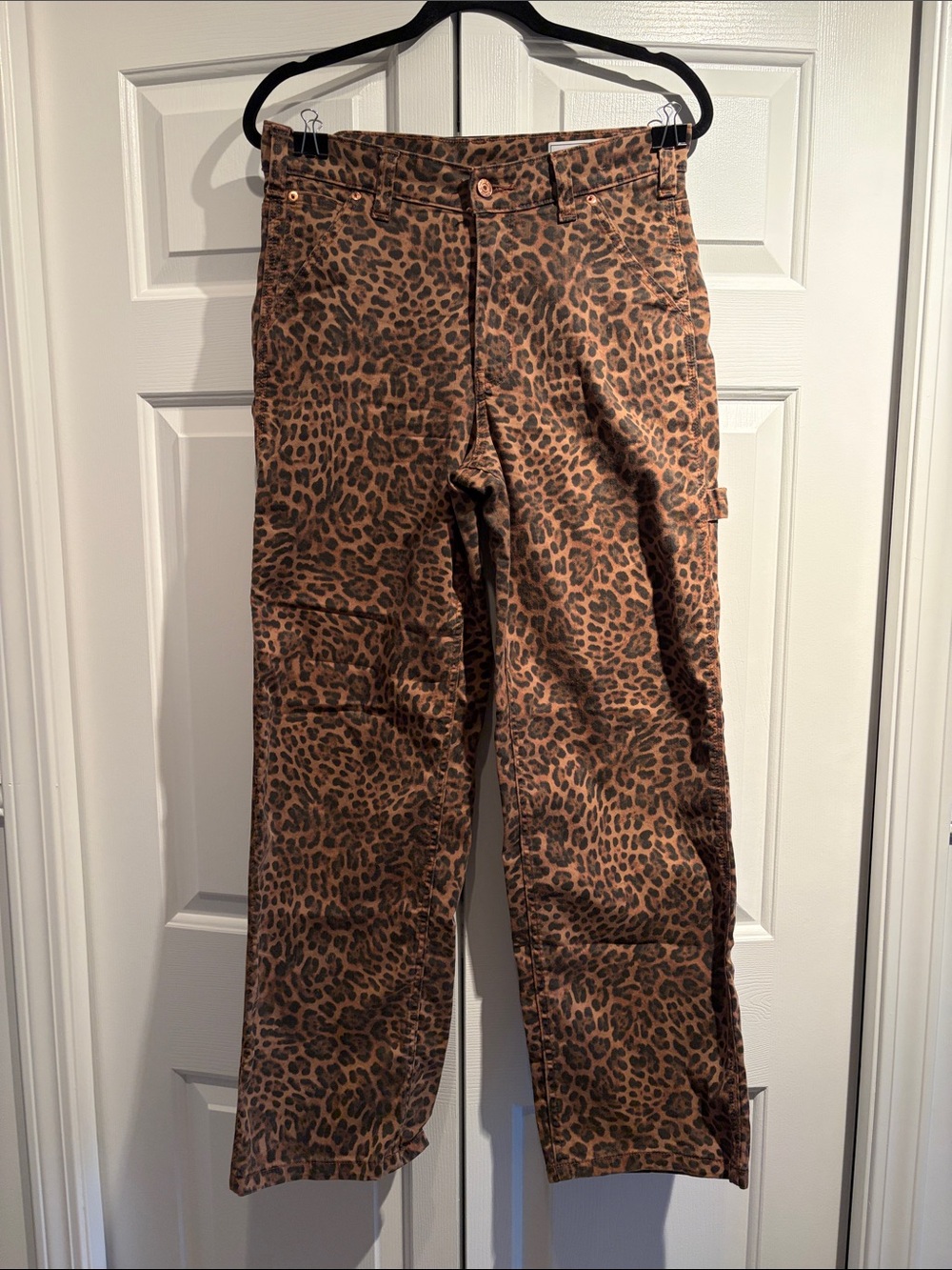 GAP Women's Leopard 90’s loose carpenter mid rise pant